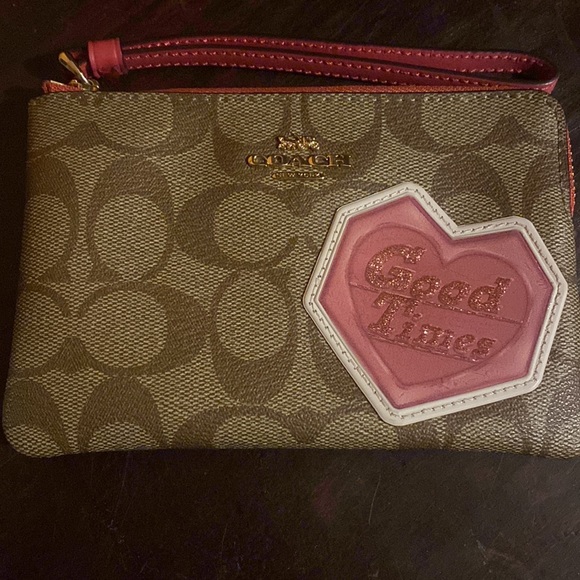 Coach wristlet - Picture 2 of 3